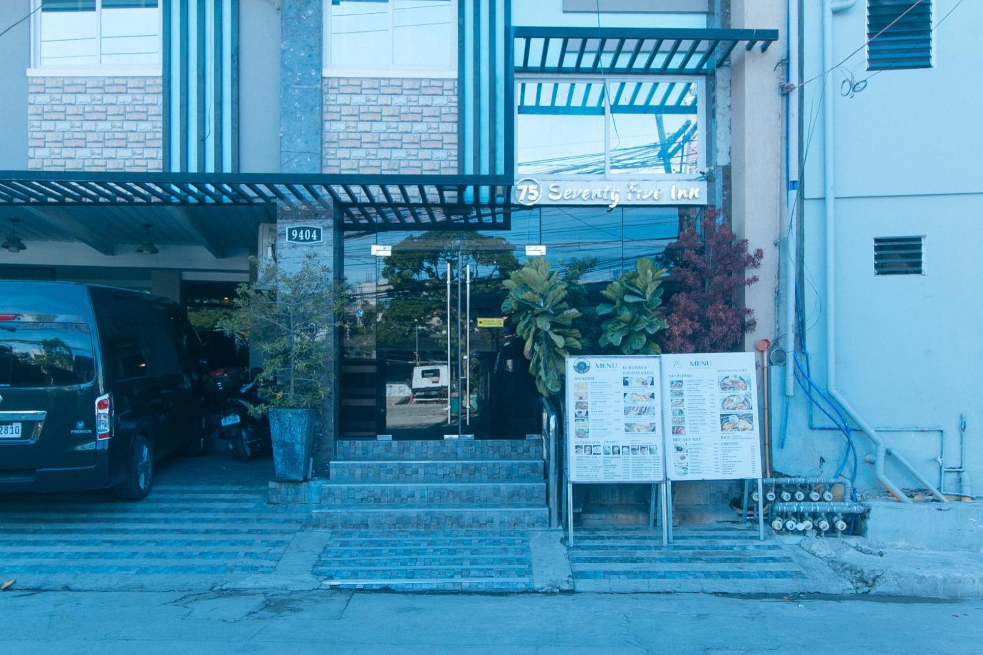 Reddoorz Plus At Seventy Five Inn Near Manila Airport Paranaque City エクステリア 写真