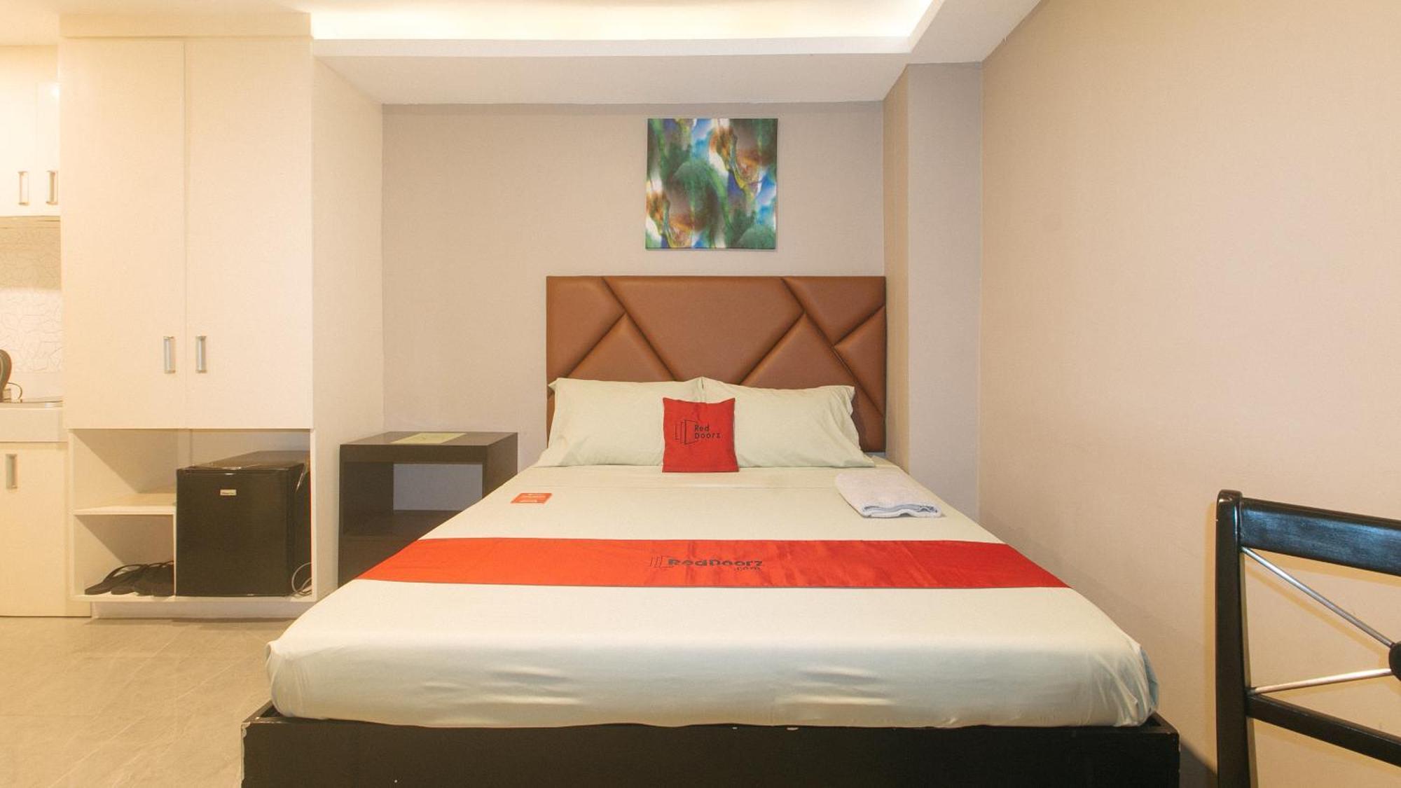 Reddoorz Plus At Seventy Five Inn Near Manila Airport Paranaque City エクステリア 写真