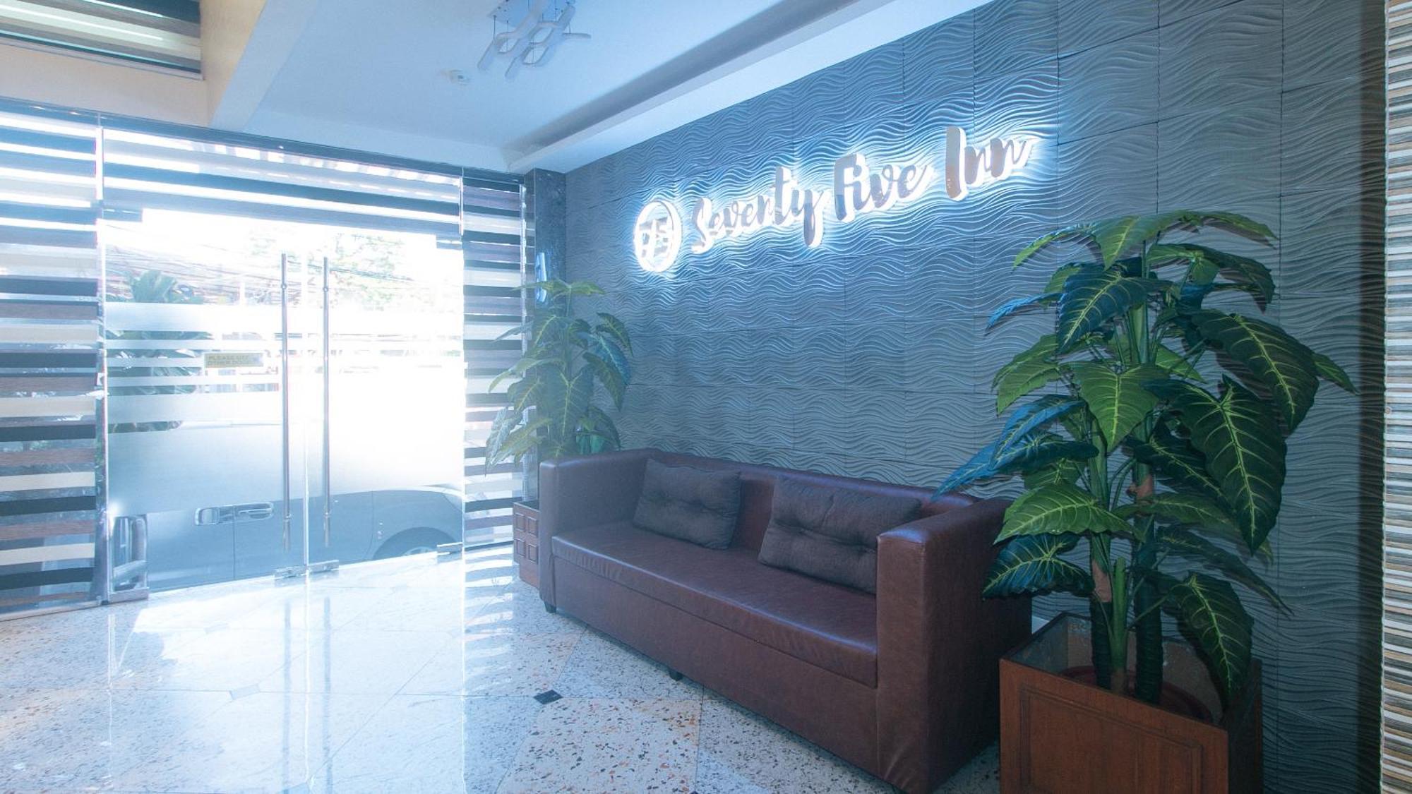 Reddoorz Plus At Seventy Five Inn Near Manila Airport Paranaque City エクステリア 写真