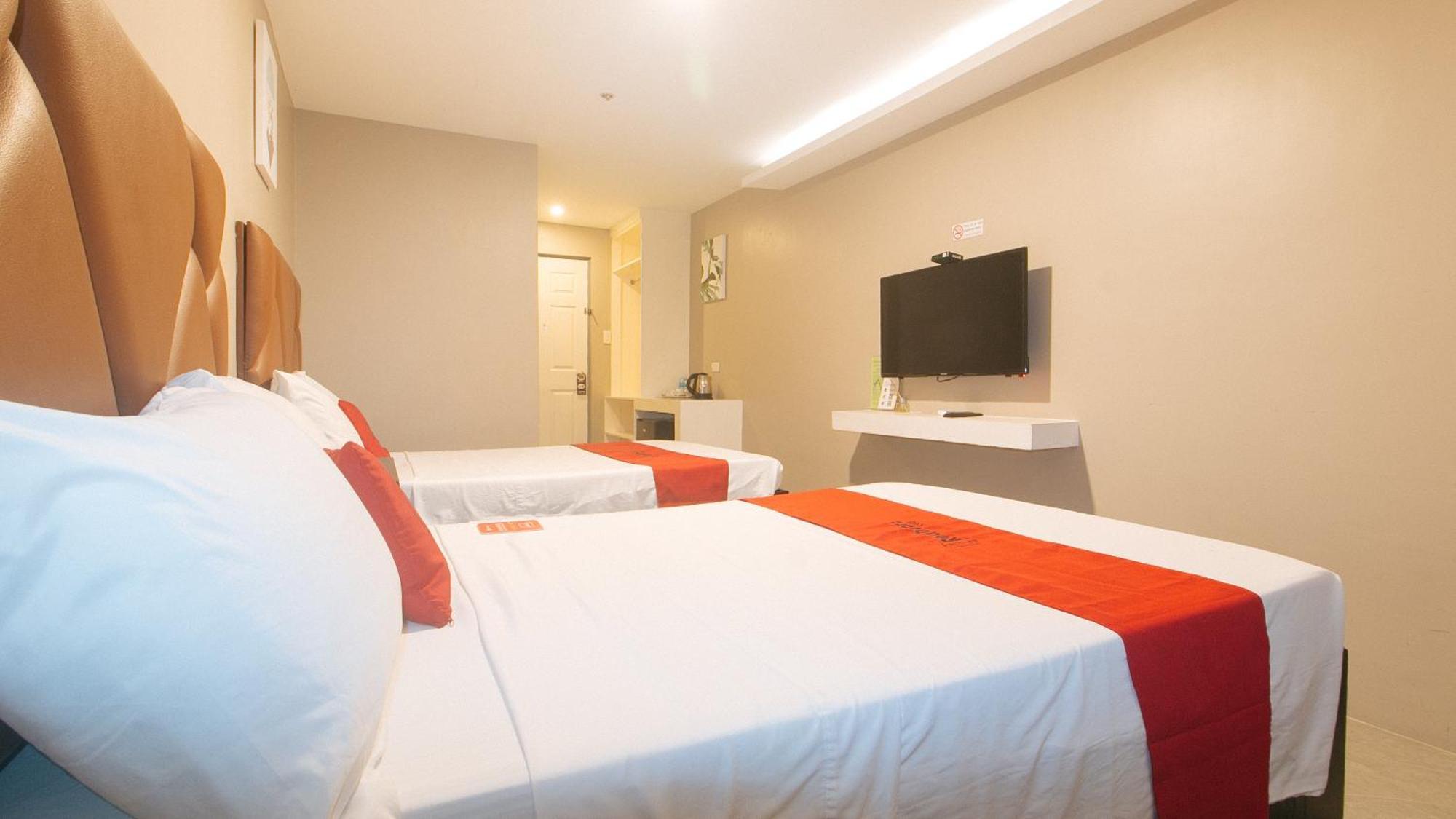 Reddoorz Plus At Seventy Five Inn Near Manila Airport Paranaque City エクステリア 写真