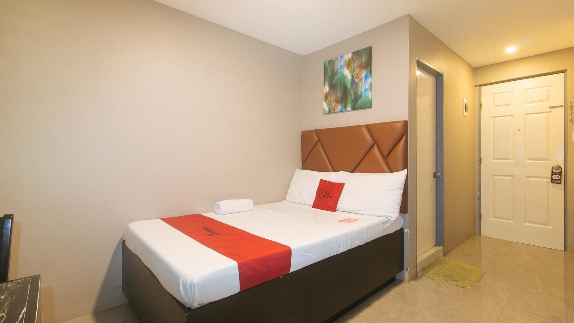 Reddoorz Plus At Seventy Five Inn Near Manila Airport Paranaque City エクステリア 写真